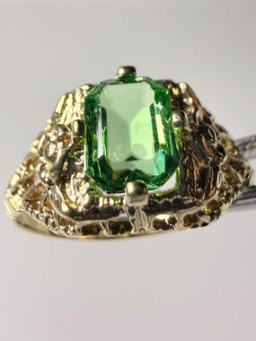 Vintage Gold Tone Ring